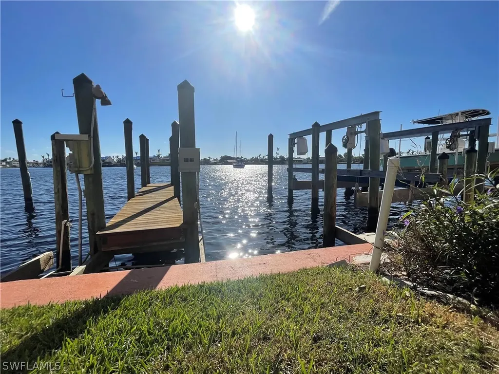 434 Tudor Drive Cape Coral FL 33904
