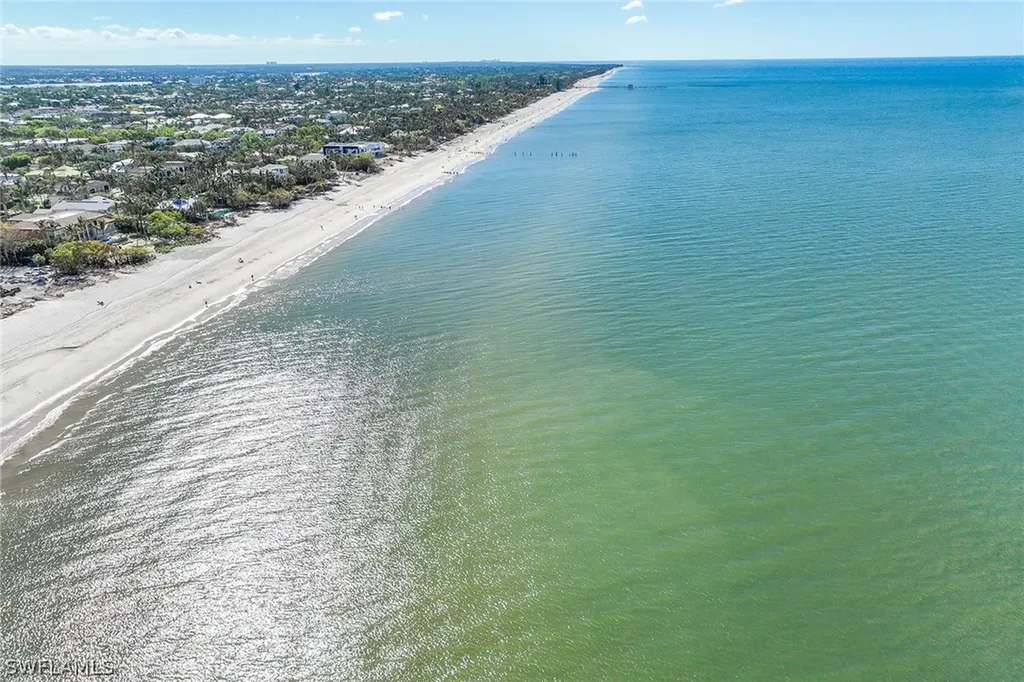 206 1st Avenue N Naples FL 34102