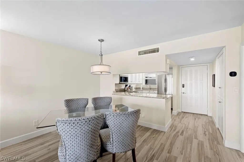 29 High Point Circle E Naples FL 34103
