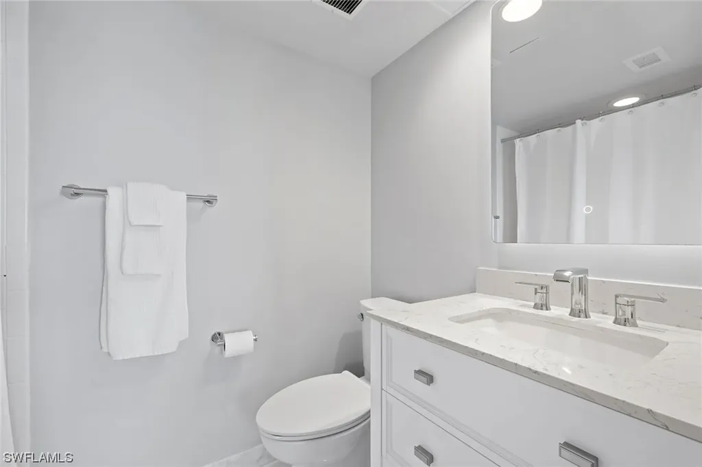 29 High Point Circle E Naples FL 34103