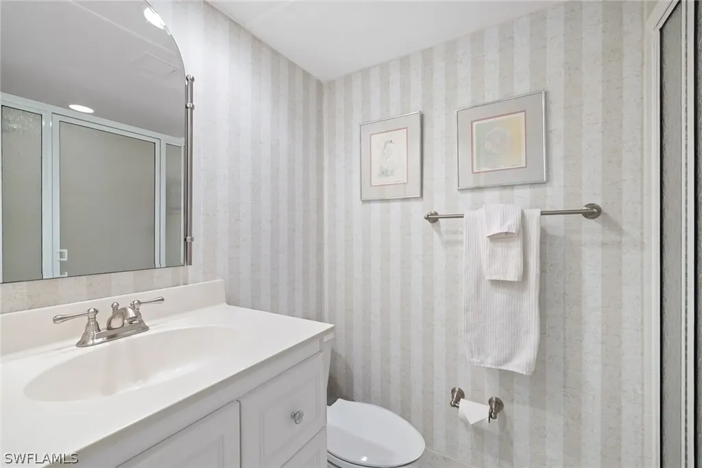 29 High Point Circle E Naples FL 34103