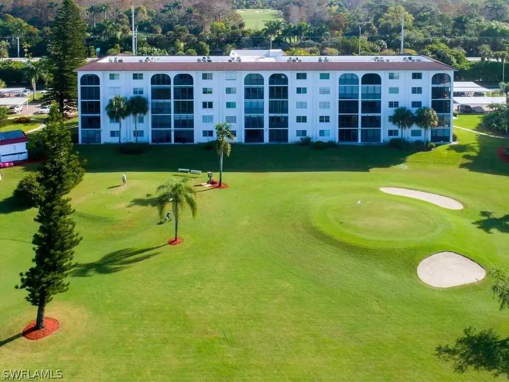 29 High Point Circle E Naples FL 34103