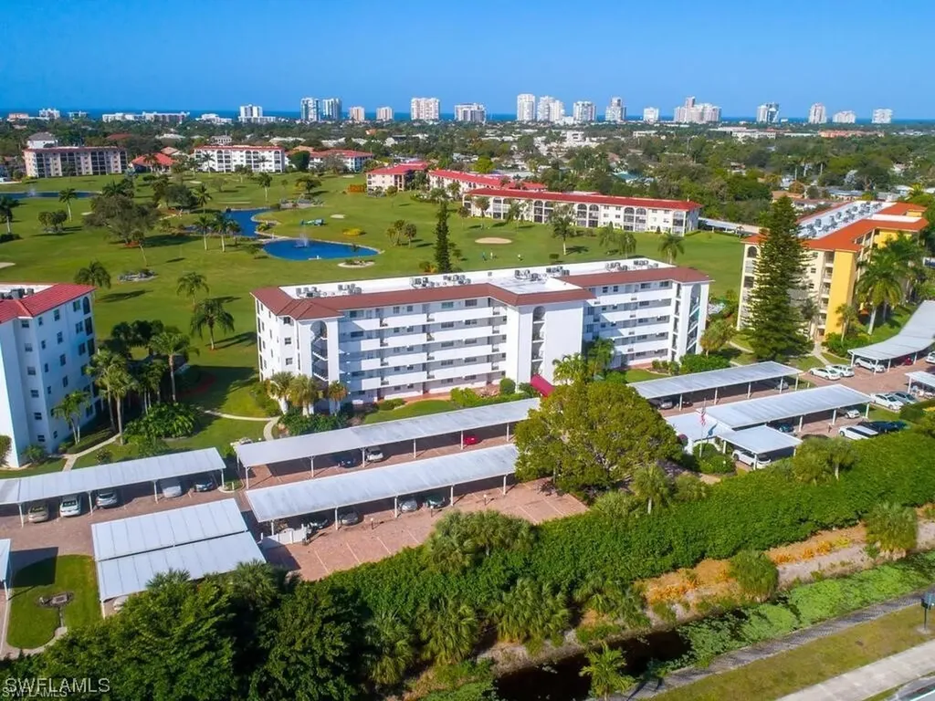 29 High Point Circle E Naples FL 34103
