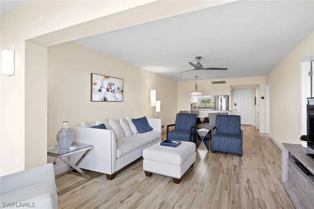 29 High Point Circle E Naples FL 34103