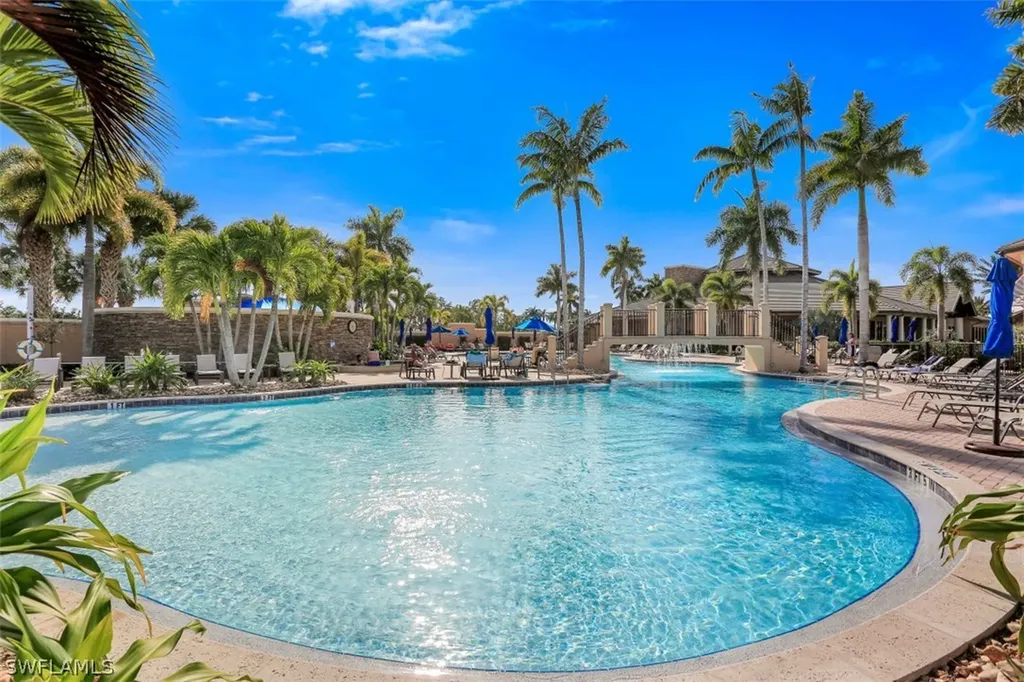9015 Graphite Circle Naples FL 34120