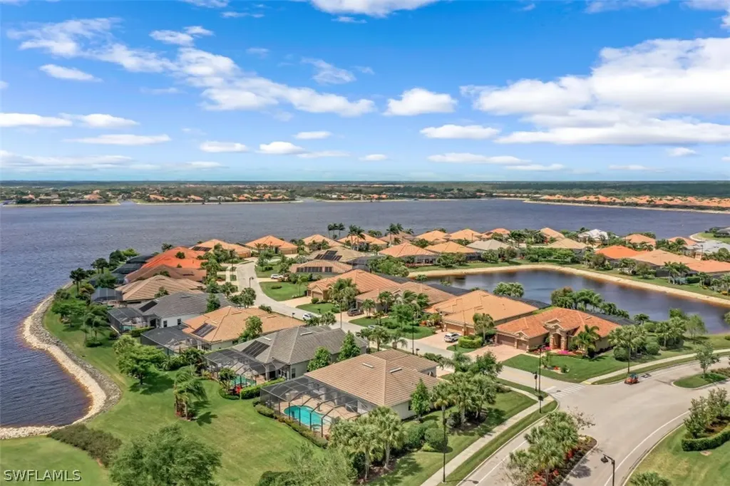 9015 Graphite Circle Naples FL 34120