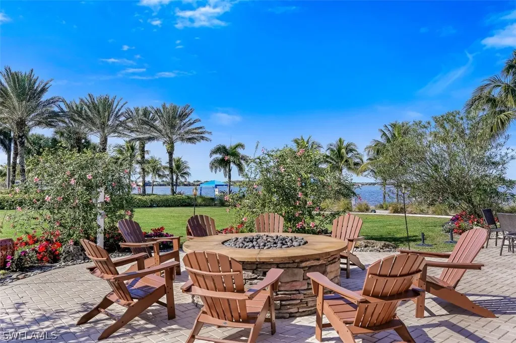 9015 Graphite Circle Naples FL 34120