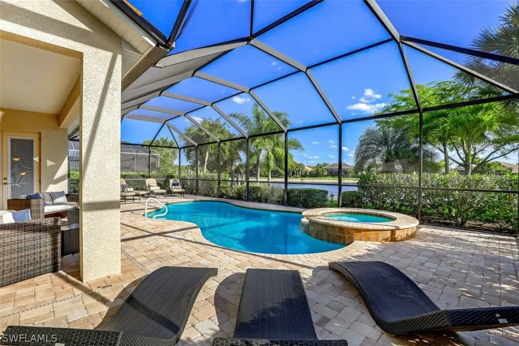 9096 Graphite Circle Naples FL 34120
