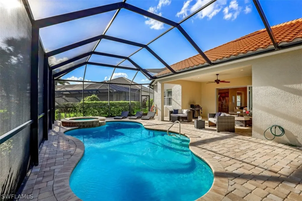 9096 Graphite Circle Naples FL 34120
