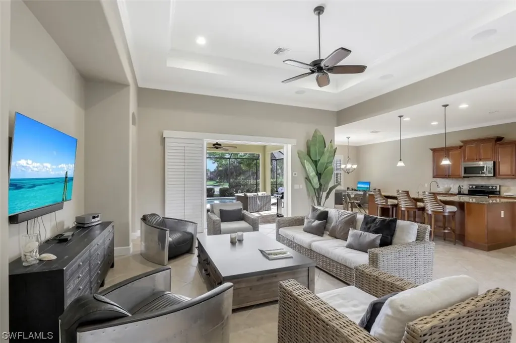 9096 Graphite Circle Naples FL 34120