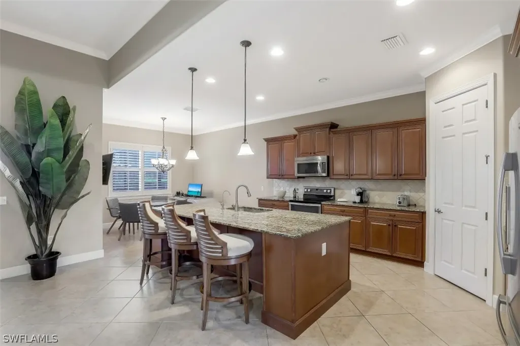9096 Graphite Circle Naples FL 34120
