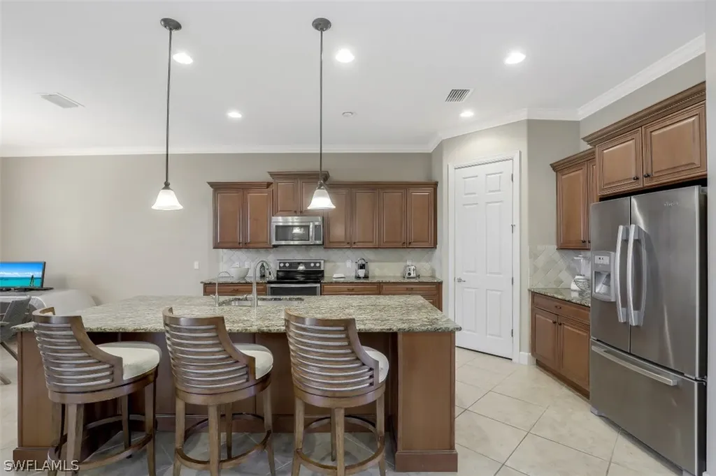 9096 Graphite Circle Naples FL 34120