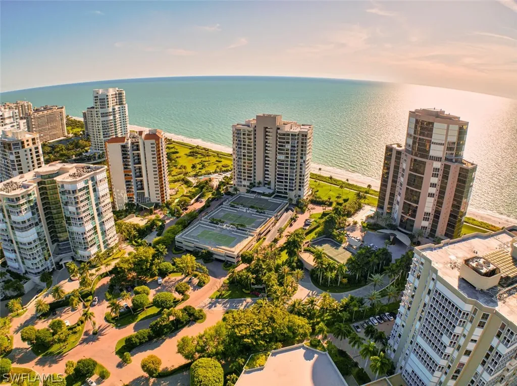 Naples FL, 4301 Gulf Shore Boulevard N, Unit 1901