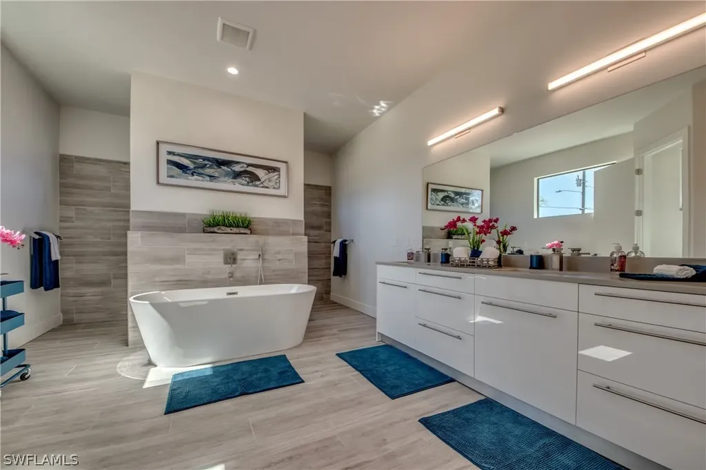 1502 SW 28th Street Cape Coral FL 33914