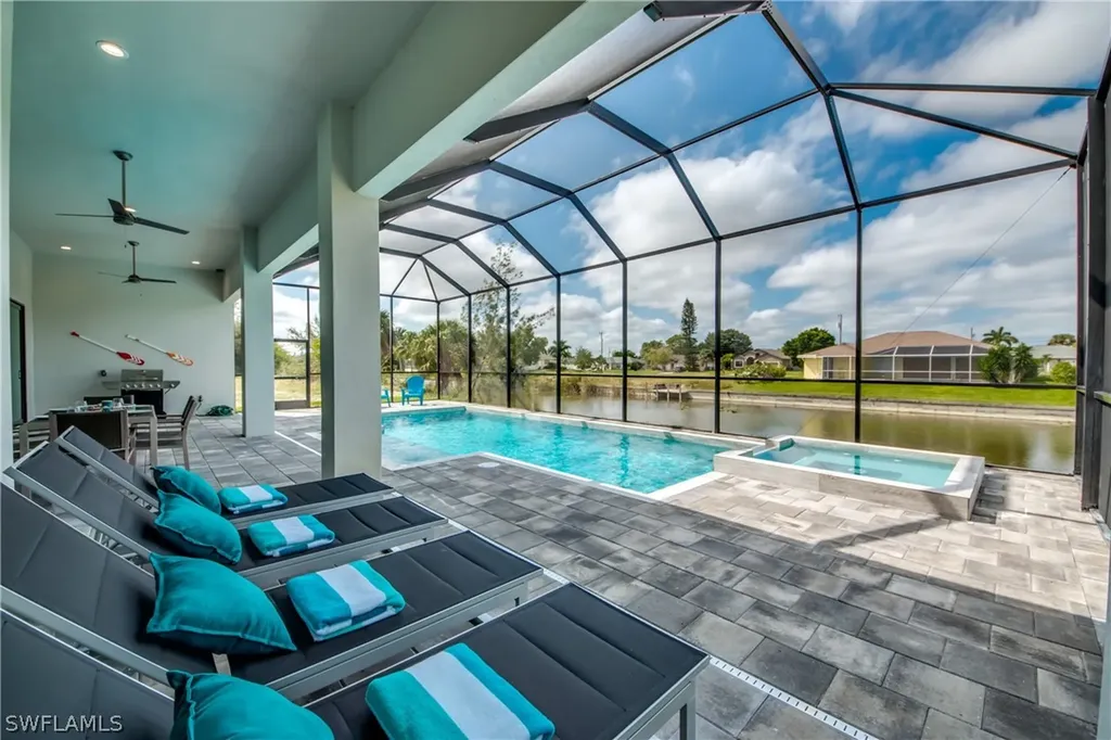 1502 SW 28th Street Cape Coral FL 33914