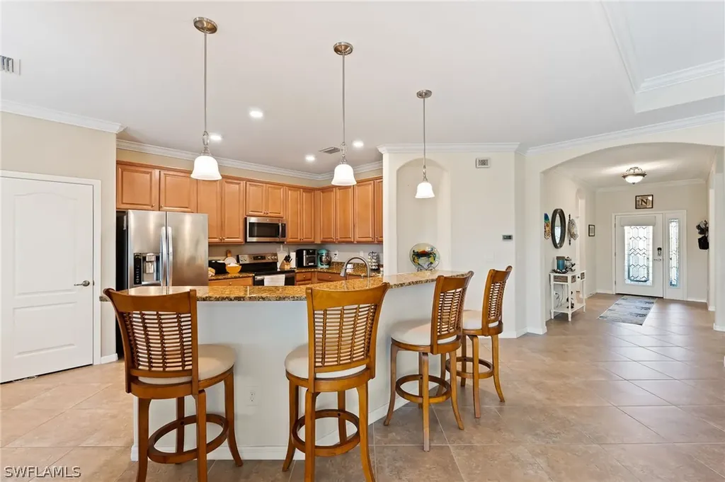 2094 Satsuma Lane Naples FL 34120