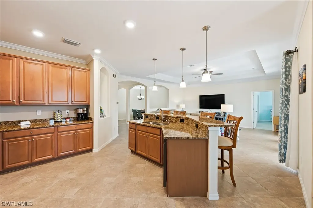 2094 Satsuma Lane Naples FL 34120