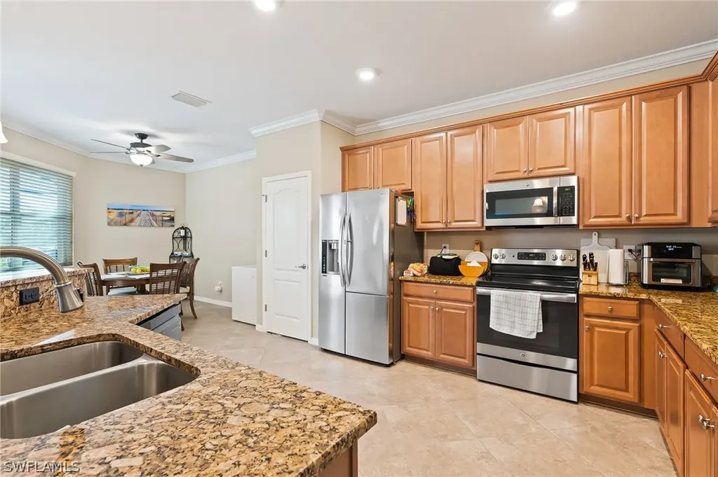 2094 Satsuma Lane Naples FL 34120