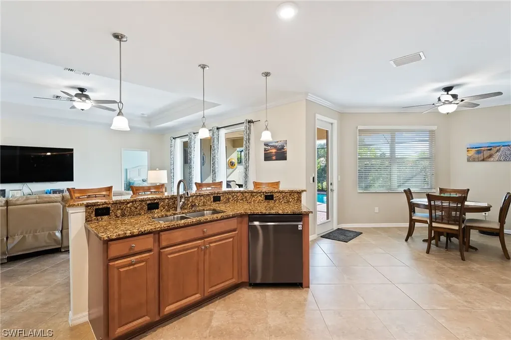 2094 Satsuma Lane Naples FL 34120