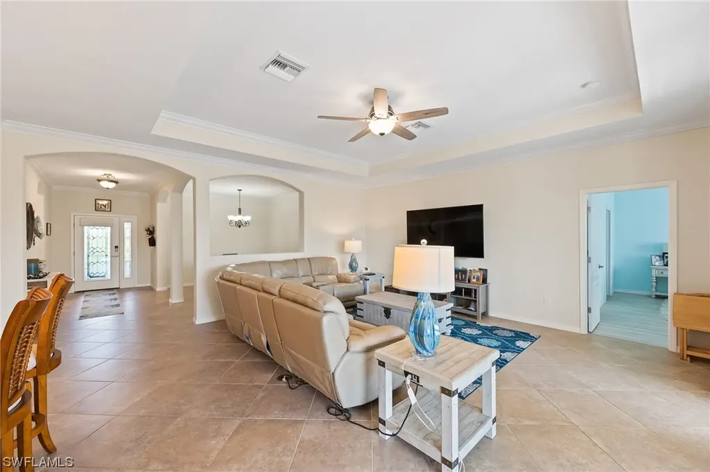 2094 Satsuma Lane Naples FL 34120