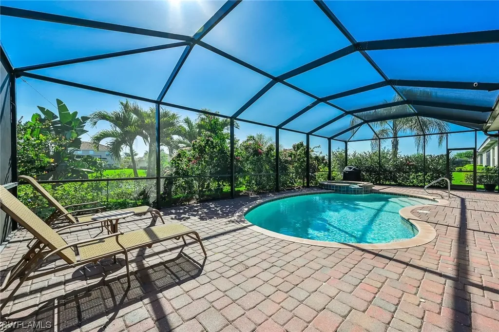 2094 Satsuma Lane Naples FL 34120