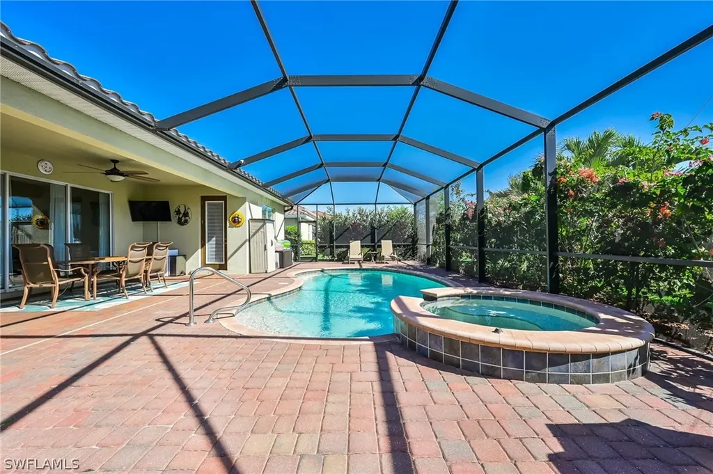 2094 Satsuma Lane Naples FL 34120