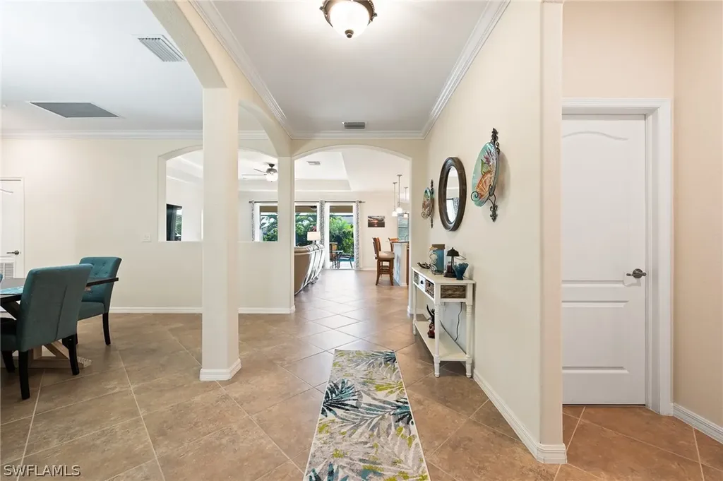 2094 Satsuma Lane Naples FL 34120