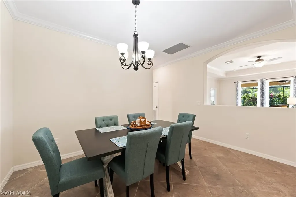 2094 Satsuma Lane Naples FL 34120