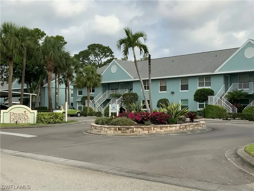 157 Wading Bird Circle E Naples FL 34110