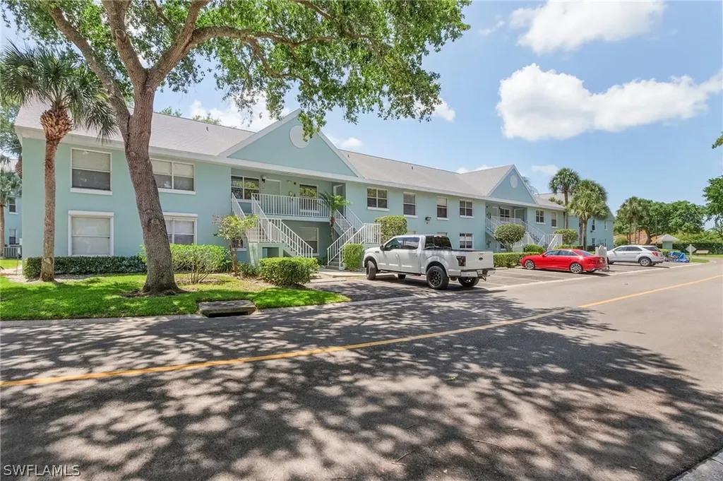 157 Wading Bird Circle E Naples FL 34110