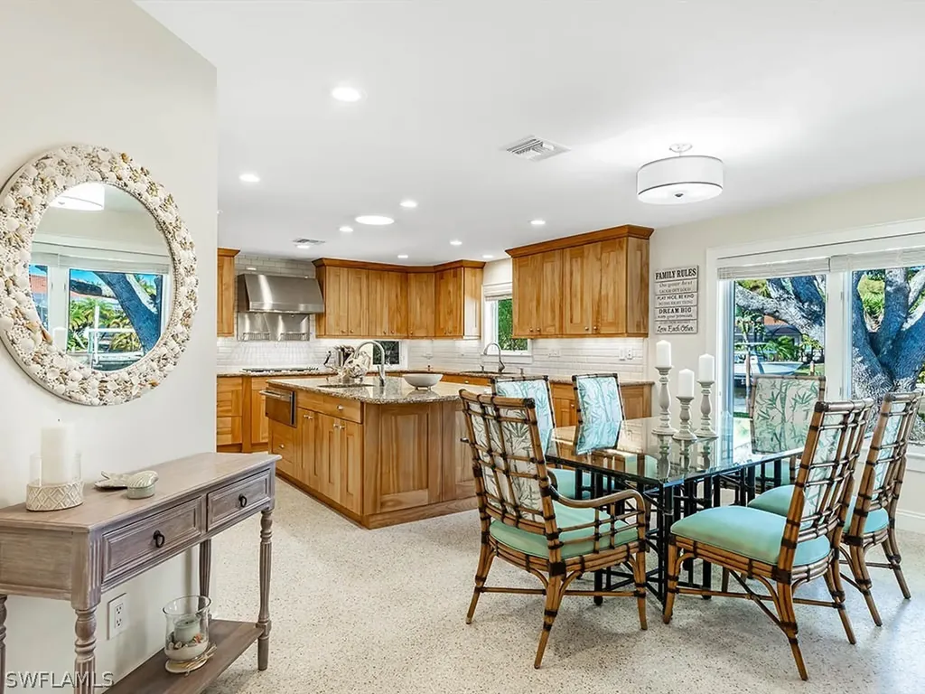 746 Windlass Way Sanibel FL 33957