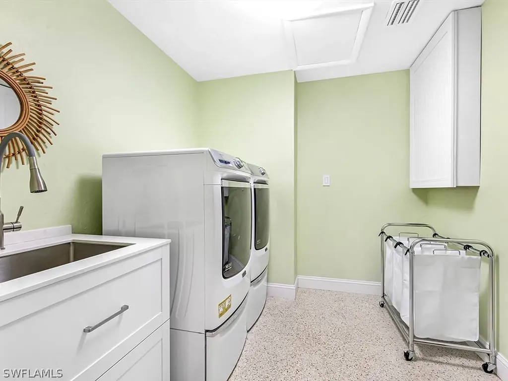 746 Windlass Way Sanibel FL 33957