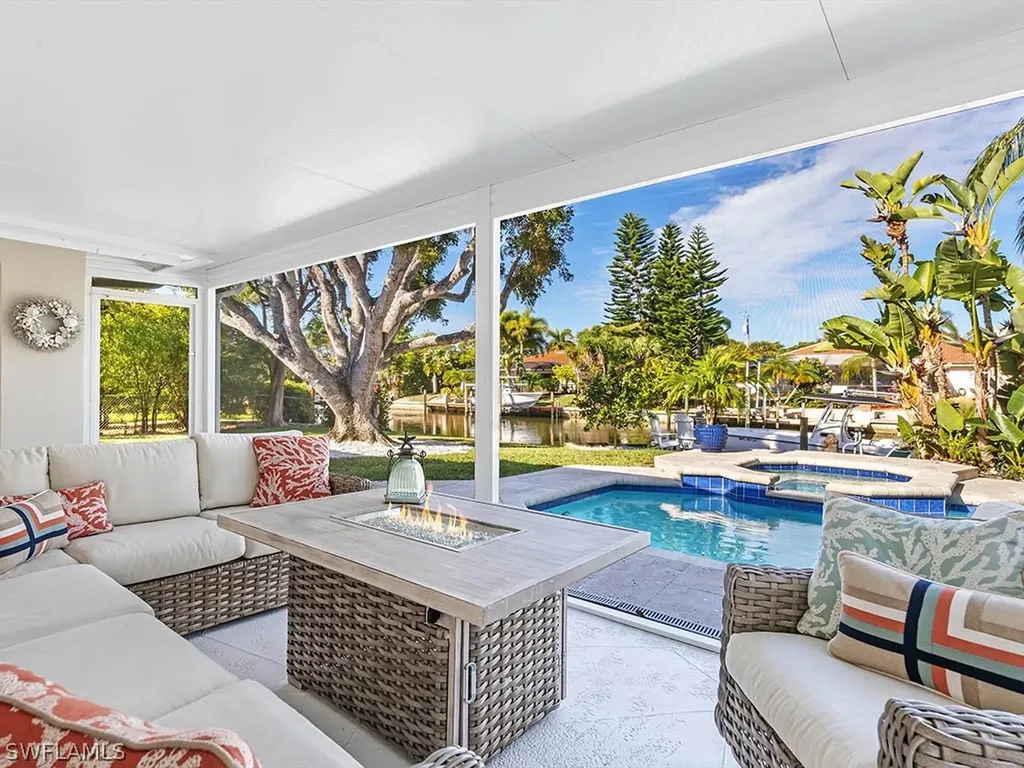 746 Windlass Way Sanibel FL 33957