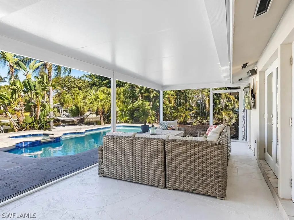 746 Windlass Way Sanibel FL 33957