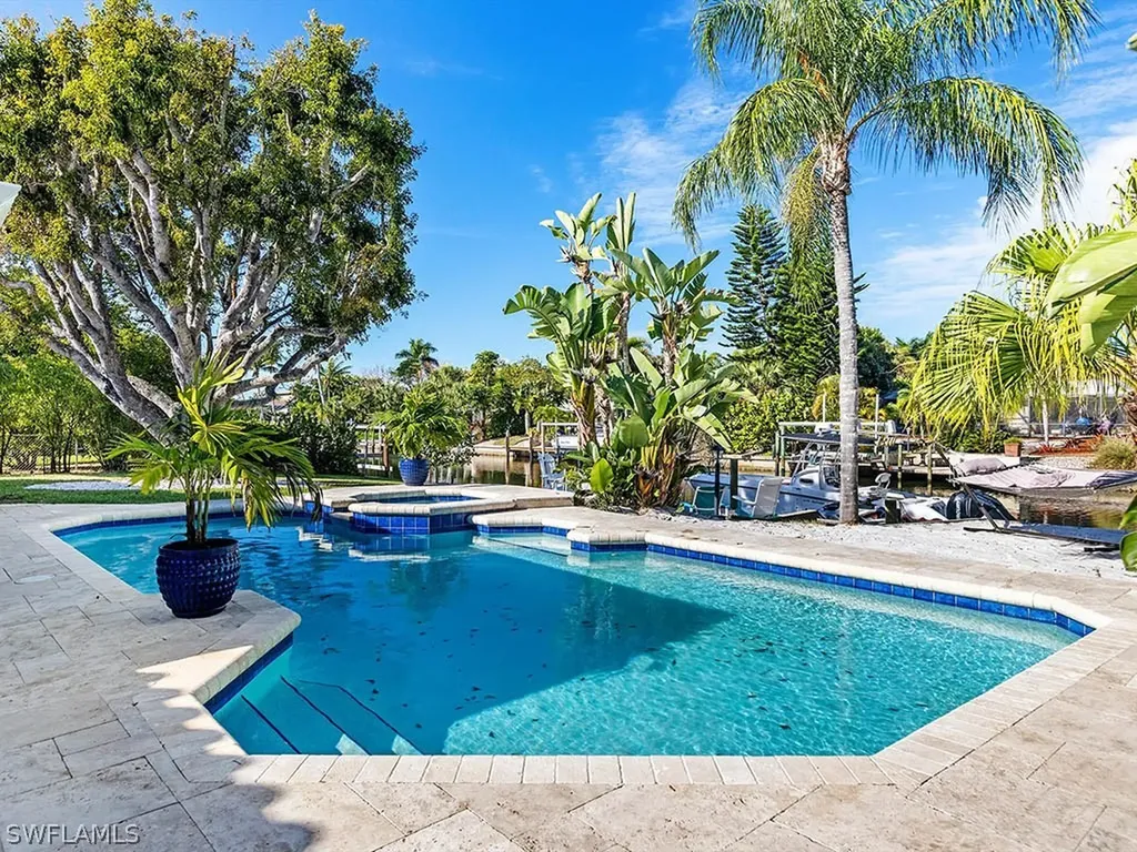 746 Windlass Way Sanibel FL 33957