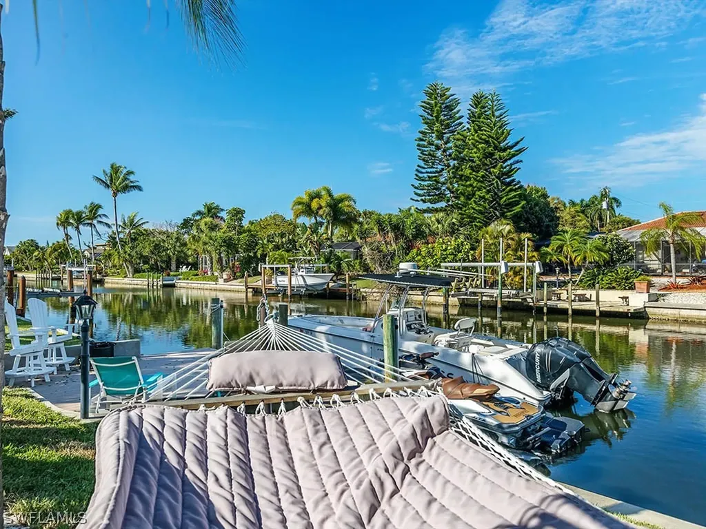 746 Windlass Way Sanibel FL 33957