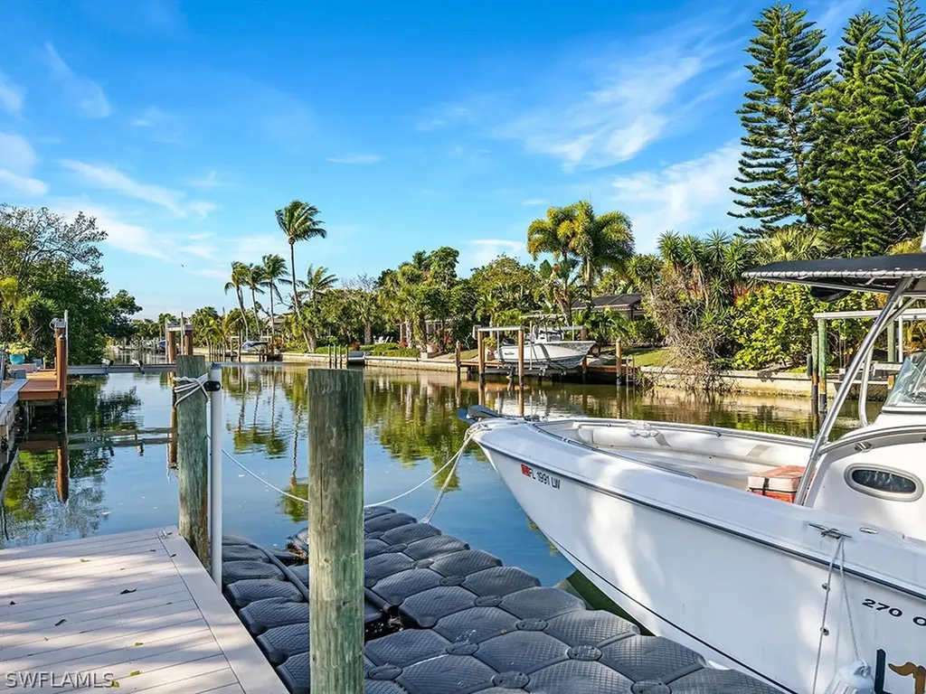 746 Windlass Way Sanibel FL 33957