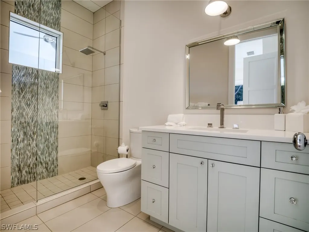 621 7th Street N Naples FL 34102
