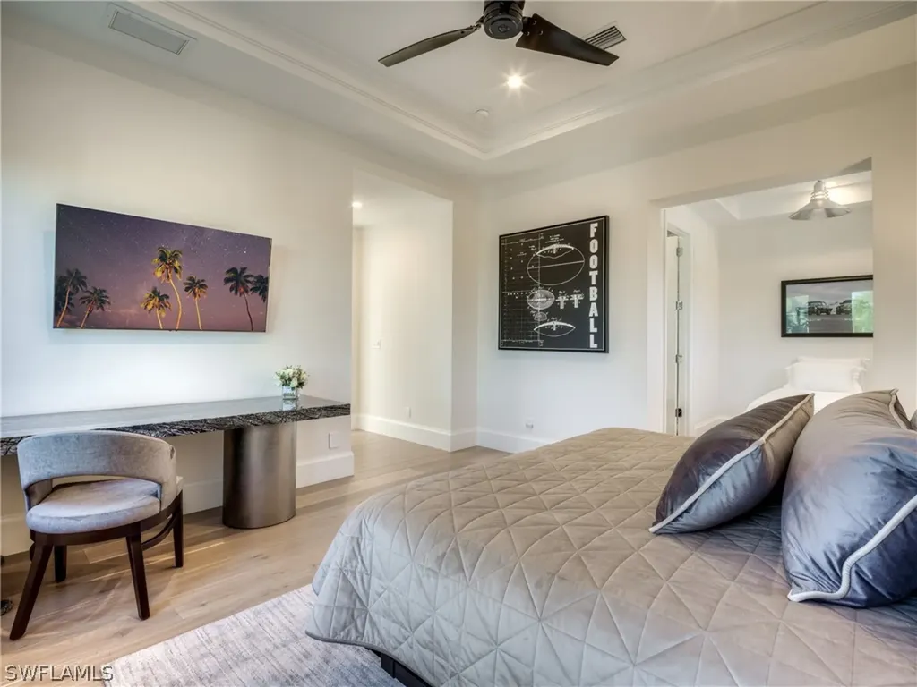 621 7th Street N Naples FL 34102