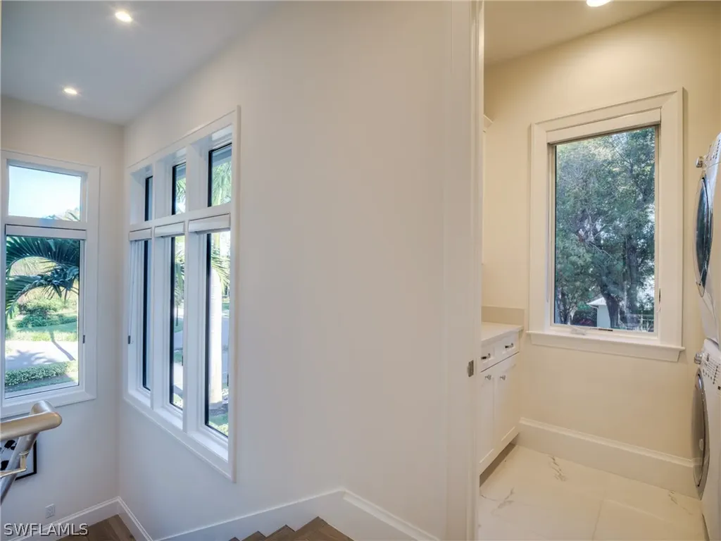 621 7th Street N Naples FL 34102