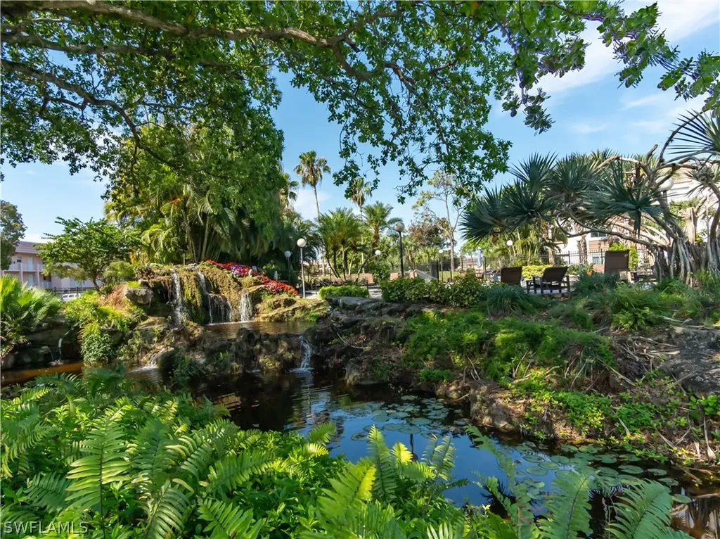 499 Forest Lakes Boulevard Naples FL 34105