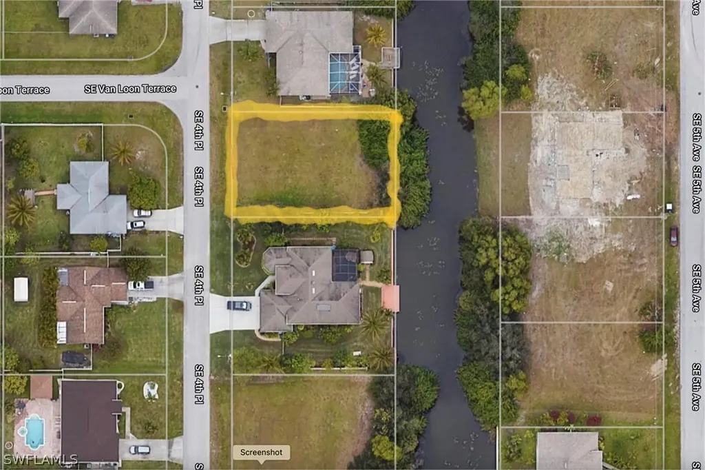 115 SE 4th Place Cape Coral FL 33990