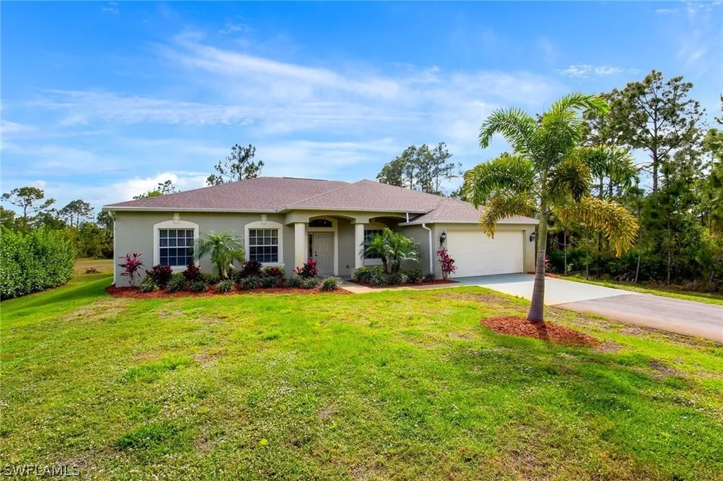3720 35th Avenue NE Naples FL 34120