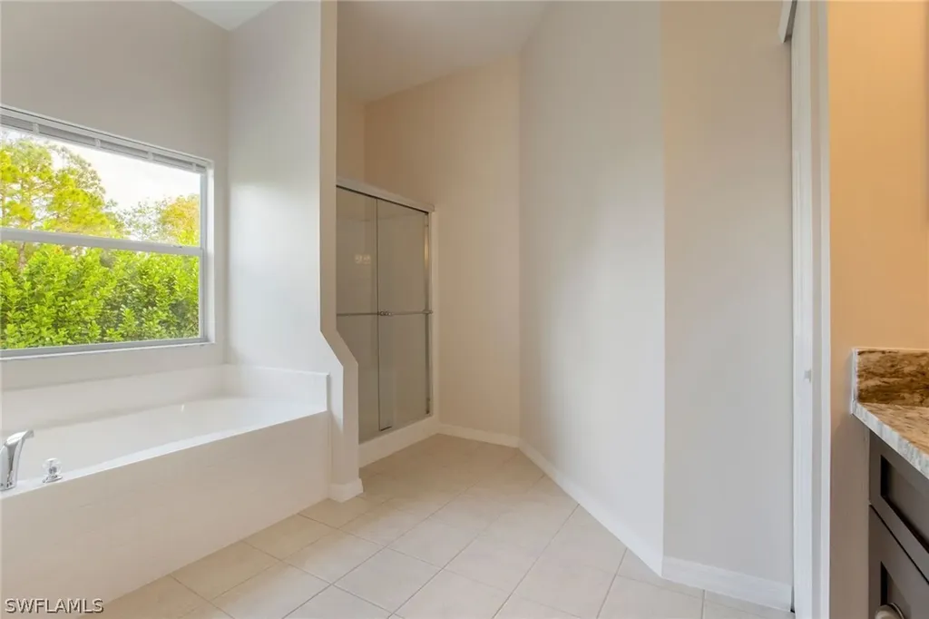 3720 35th Avenue NE Naples FL 34120