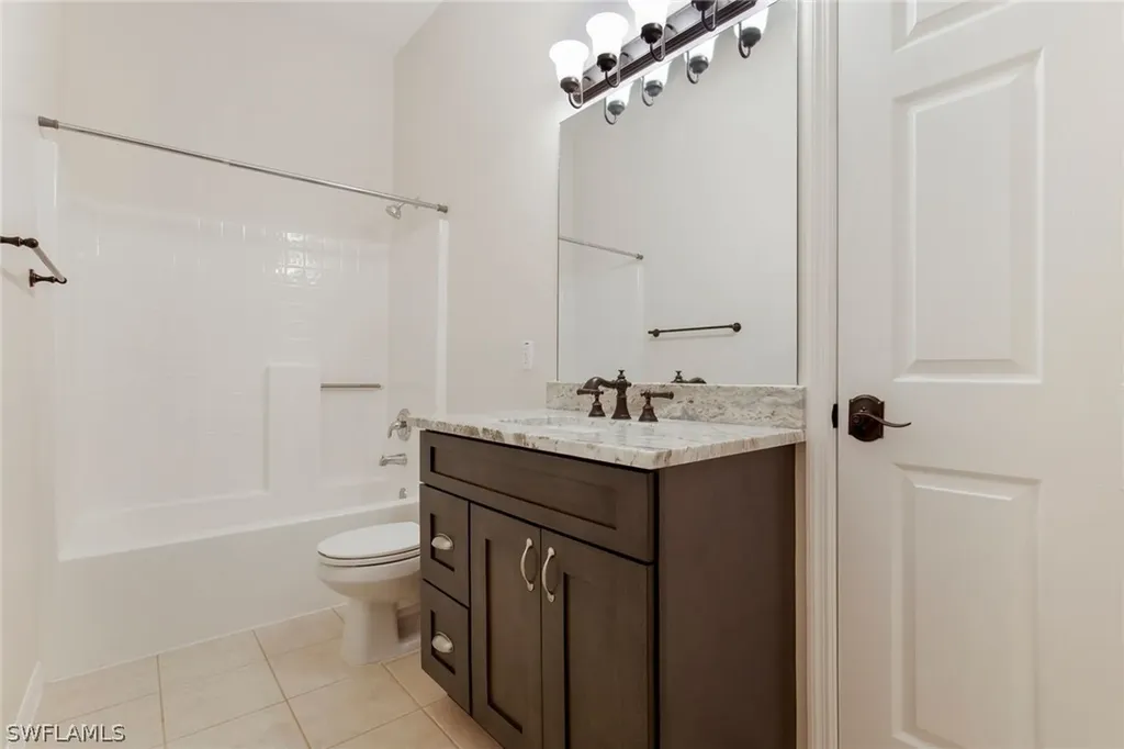 3720 35th Avenue NE Naples FL 34120