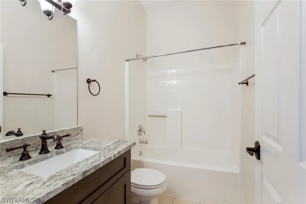 3720 35th Avenue NE Naples FL 34120