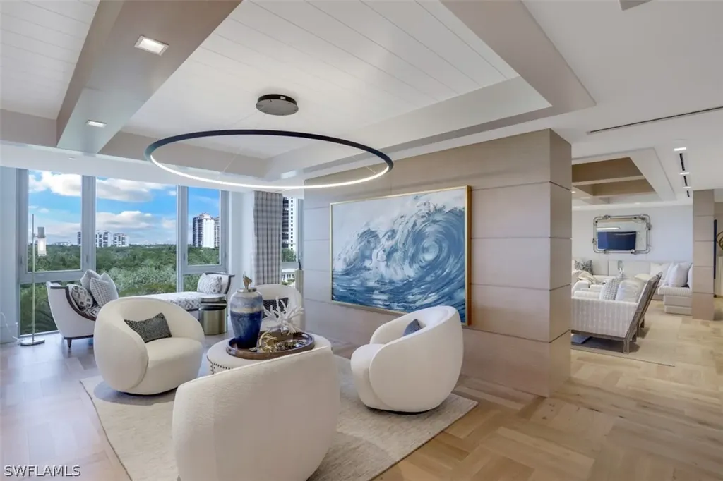 6897 Grenadier Boulevard Naples FL 34108