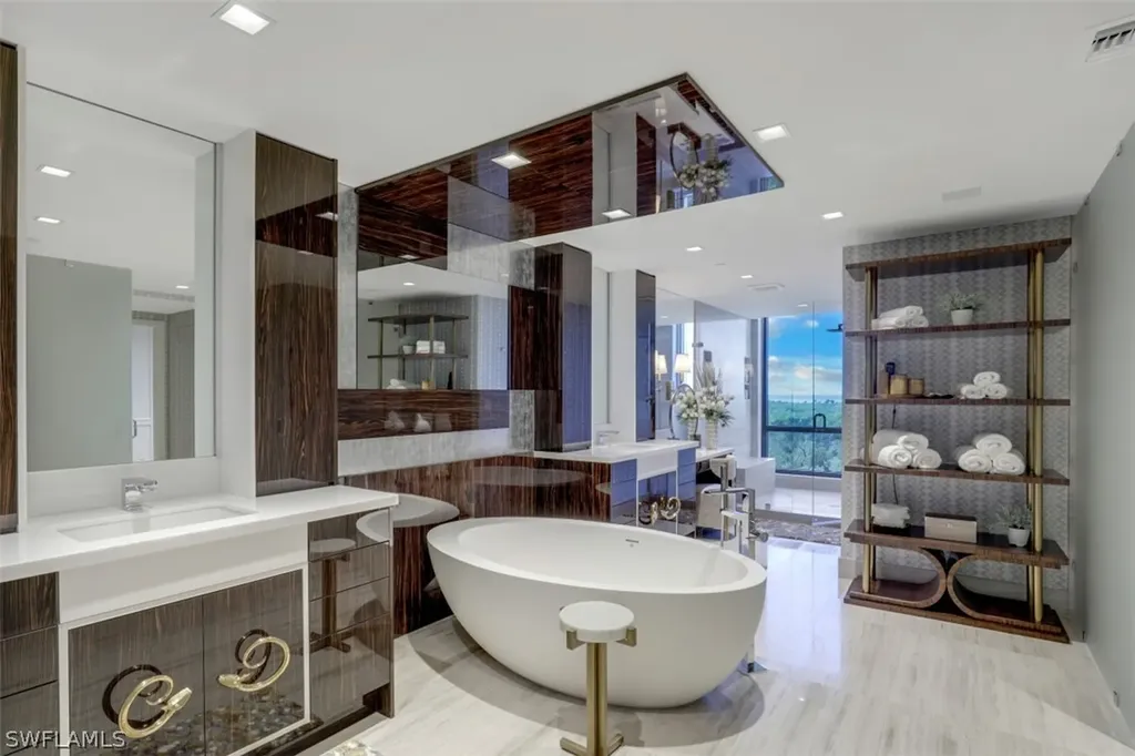 6897 Grenadier Boulevard Naples FL 34108