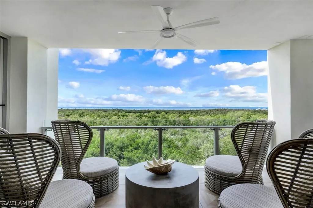 6897 Grenadier Boulevard Naples FL 34108