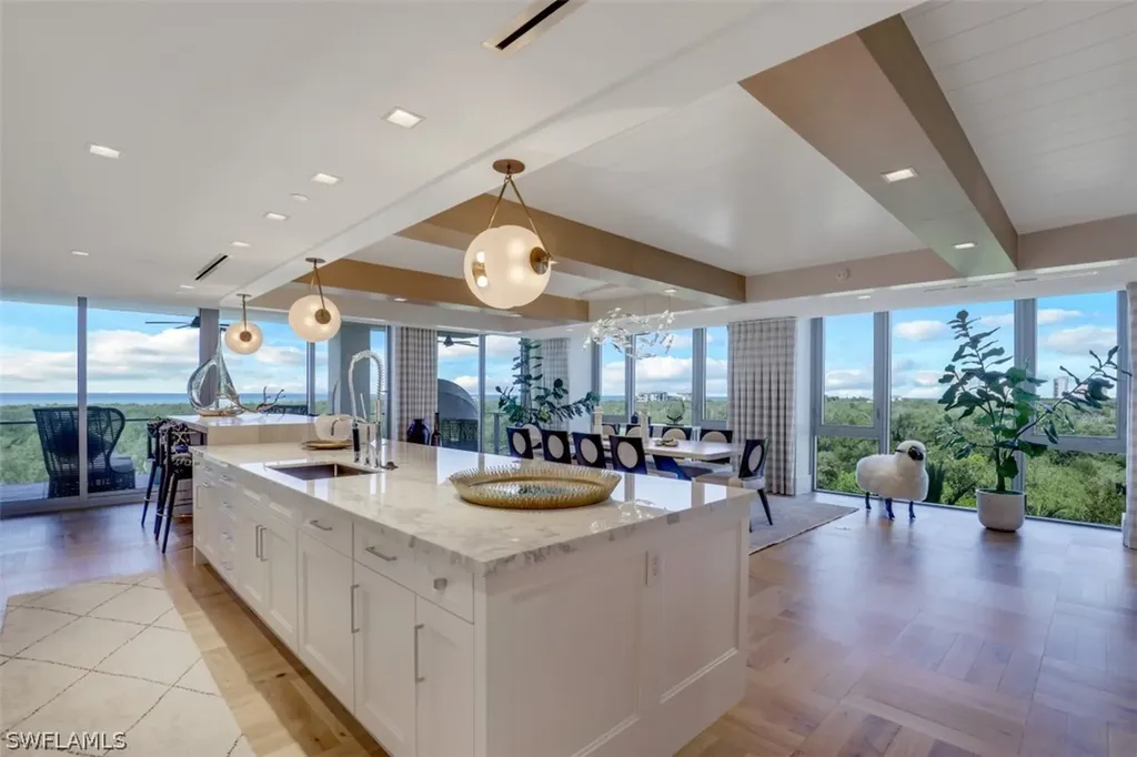 6897 Grenadier Boulevard Naples FL 34108